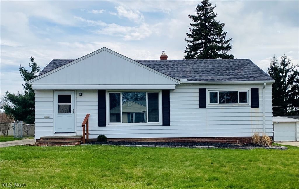 11121 Gabriella Drive, Parma, OH 44130