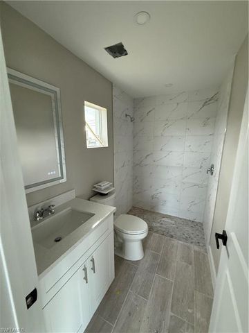 2109 NE 5th PL, Cape Coral, FL 33909