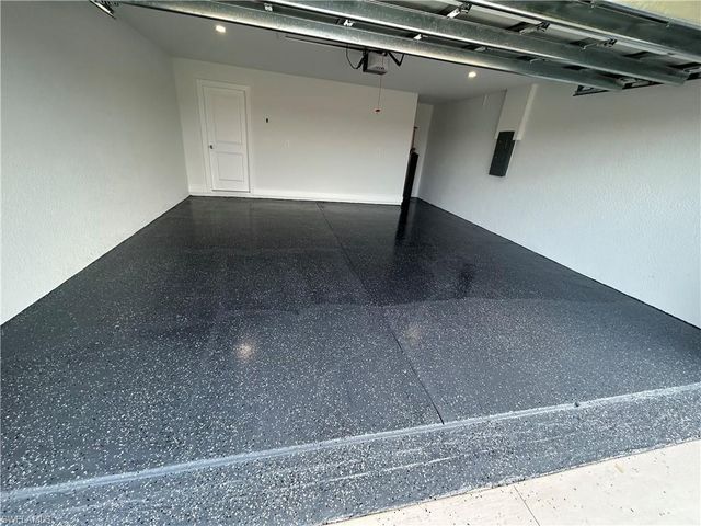 2109 NE 5th PL, Cape Coral, FL 33909