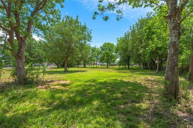 410-416 7th Street, Dickinson, TX 77539