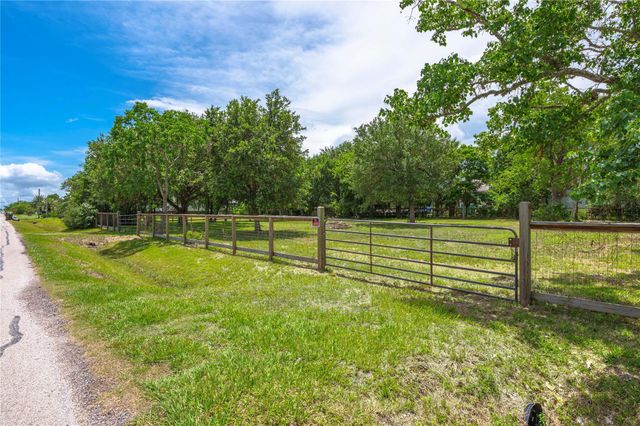 410-416 7th Street, Dickinson, TX 77539