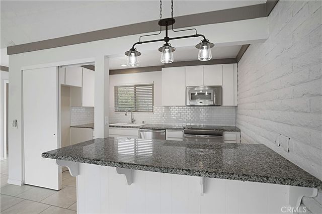 22392 Canyon Club Drive, Canyon Lake, CA 92587