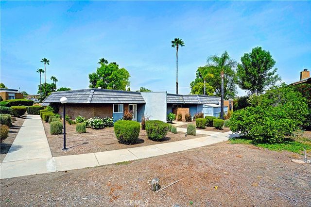 22392 Canyon Club Drive, Canyon Lake, CA 92587