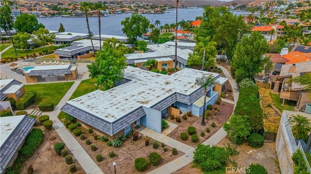 22392 Canyon Club Drive, Canyon Lake, CA 92587