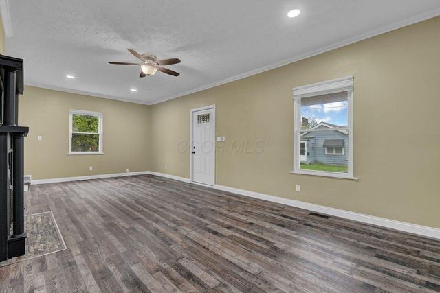 61 Rosebud Avenue, Newark, OH 43055