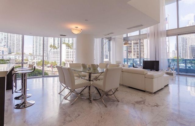 200 Biscayne Boulevard Way 502, Miami, FL 33131