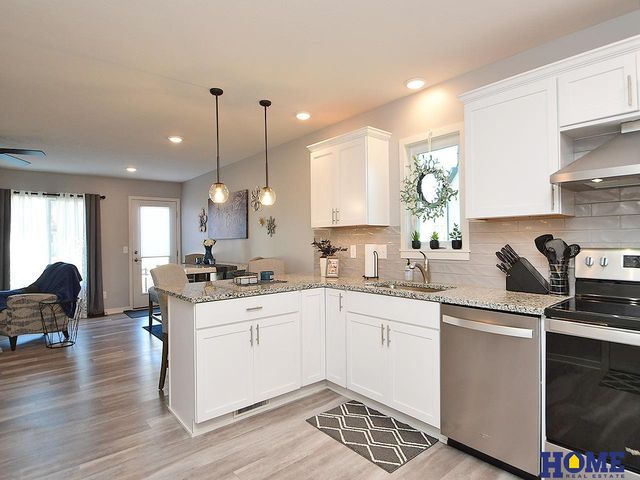 5806 S 94th Street, Lincoln, NE 68526