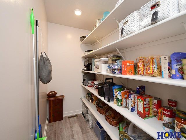 5806 S 94th Street, Lincoln, NE 68526