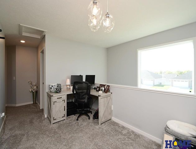 5806 S 94th Street, Lincoln, NE 68526