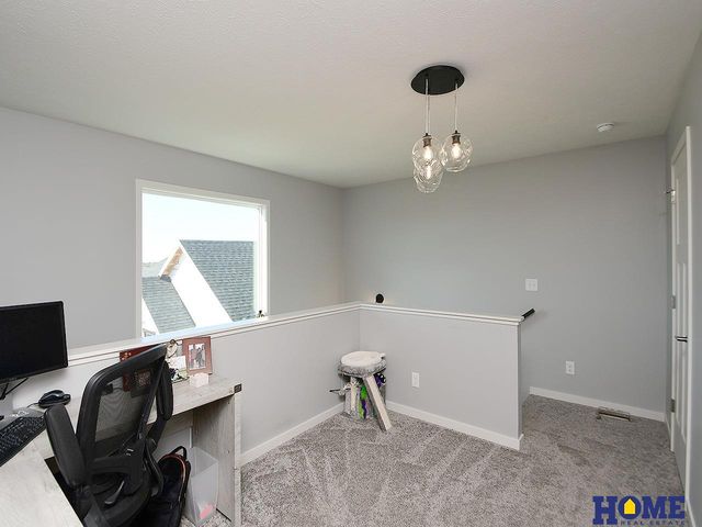 5806 S 94th Street, Lincoln, NE 68526