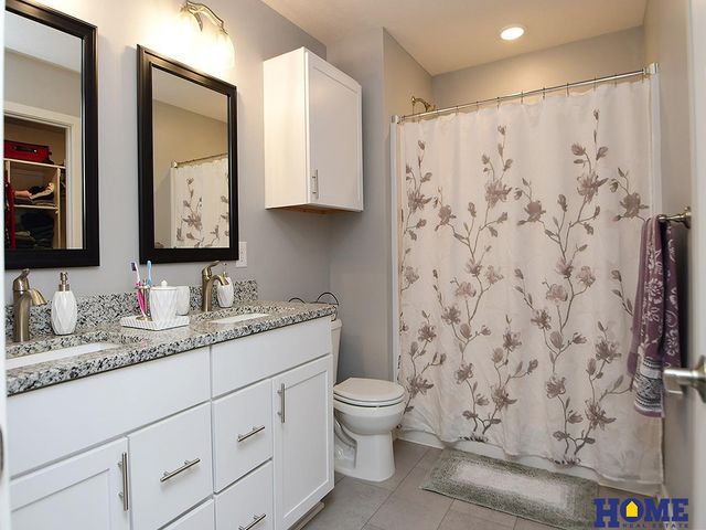 5806 S 94th Street, Lincoln, NE 68526