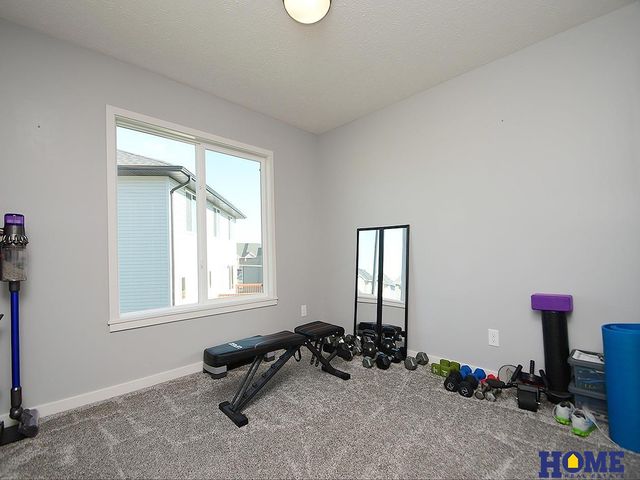 5806 S 94th Street, Lincoln, NE 68526