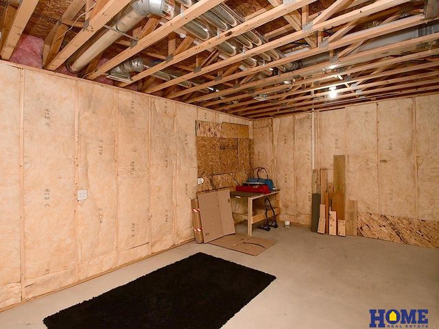 5806 S 94th Street, Lincoln, NE 68526