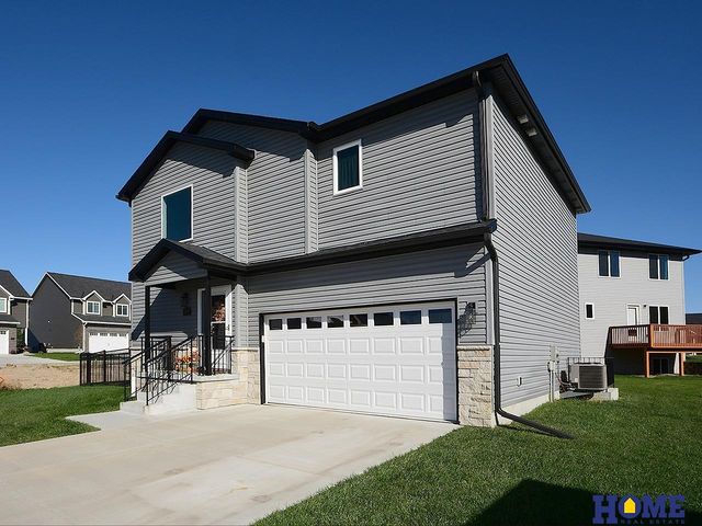 5806 S 94th Street, Lincoln, NE 68526