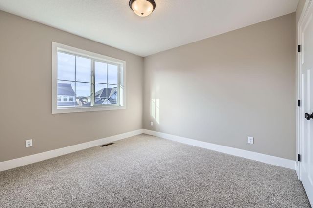 68 143rd Ave NW, Andover, MN 55304