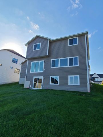 68 143rd Ave NW, Andover, MN 55304