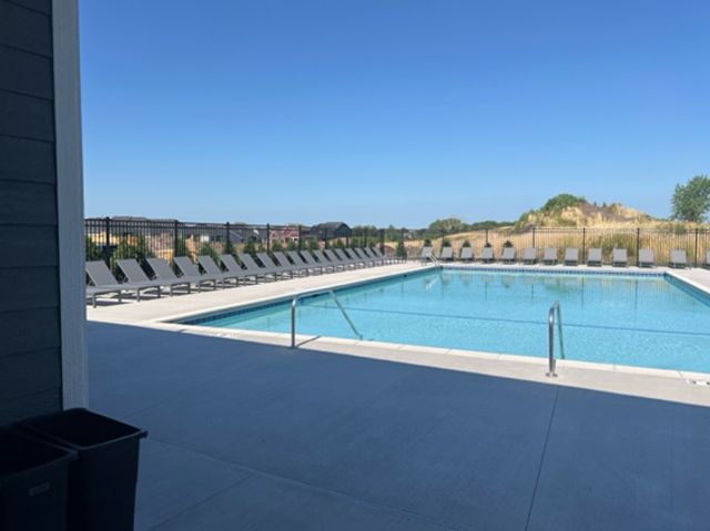 68 143rd Ave NW, Andover, MN 55304