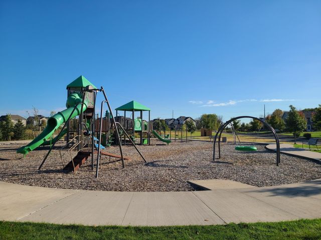 68 143rd Ave NW, Andover, MN 55304