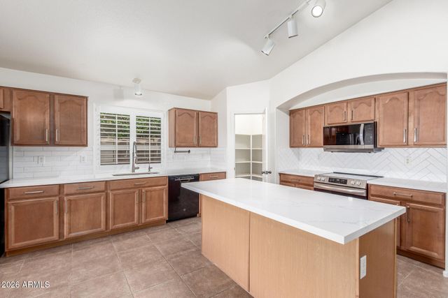 21950 N DIETZ Drive, Maricopa, AZ 85138