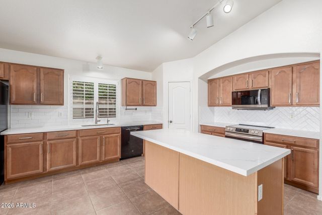 21950 N DIETZ Drive, Maricopa, AZ 85138