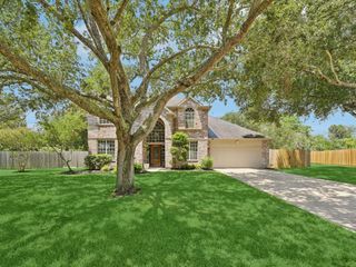 702 Orange Blossom Court, League City, TX 77573