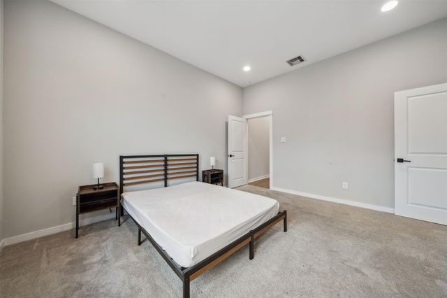 8470 Berry Green Lane, Houston, TX 77022