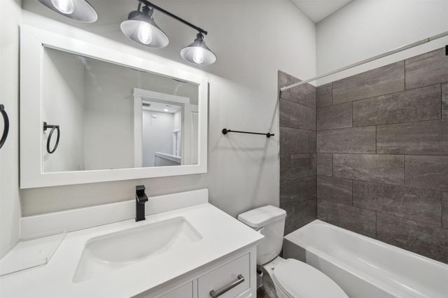 8470 Berry Green Lane, Houston, TX 77022