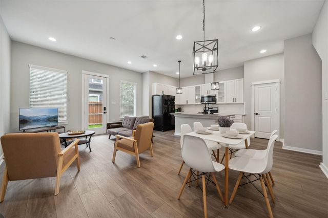 8470 Berry Green Lane, Houston, TX 77022