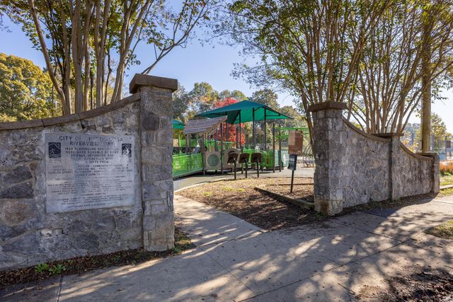 1037 Garnett Avenue, Chattanooga, TN 37405