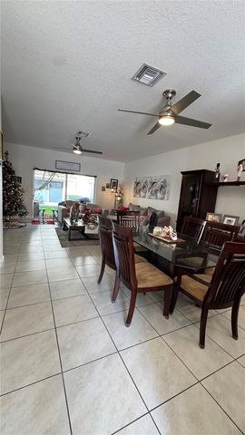 2805 NW 180th St, Miami Gardens, FL 33056