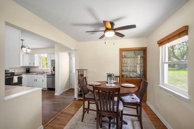 1447 Grand AVENUE, Waukesha, WI 53189