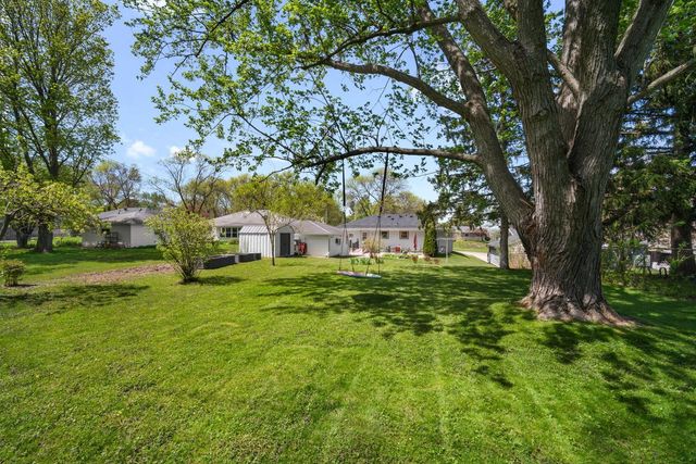 1447 Grand AVENUE, Waukesha, WI 53189