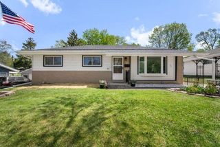 1447 Grand AVENUE, Waukesha, WI 53189
