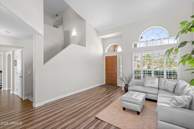 613 W SERENO Drive, Gilbert, AZ 85233