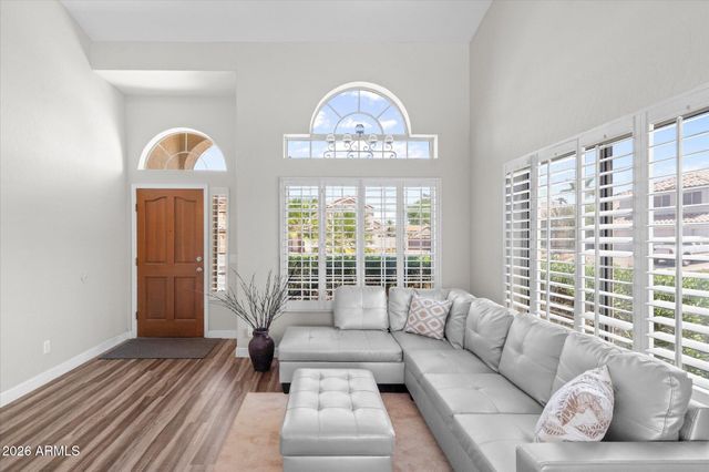 613 W SERENO Drive, Gilbert, AZ 85233