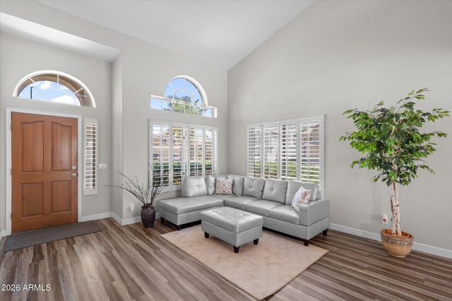 613 W SERENO Drive, Gilbert, AZ 85233