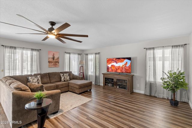 613 W SERENO Drive, Gilbert, AZ 85233