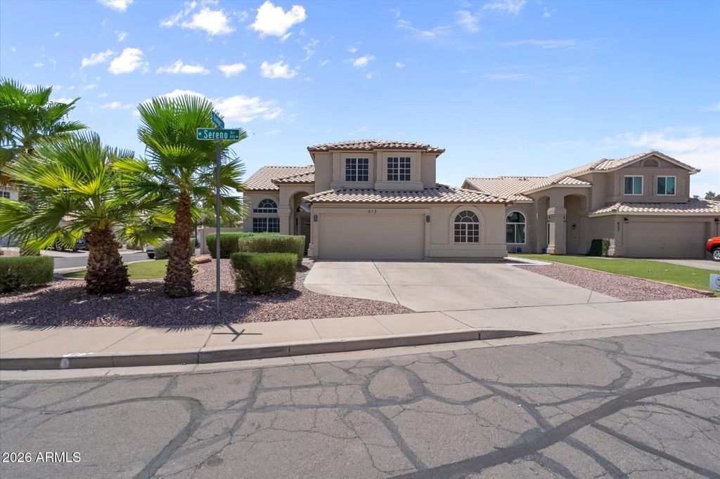 613 W SERENO Drive, Gilbert, AZ 85233