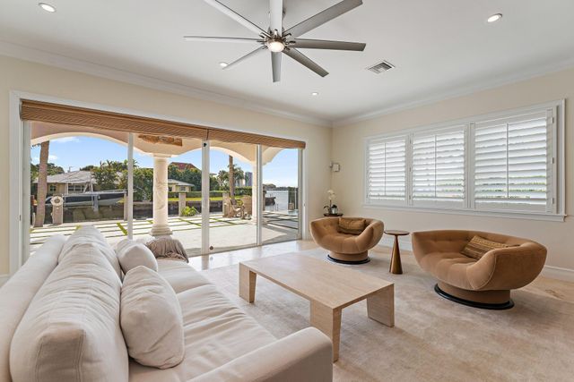 1021 Coral Way, Singer Island, FL 33404