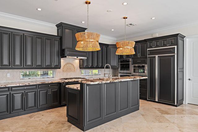 1021 Coral Way, Singer Island, FL 33404