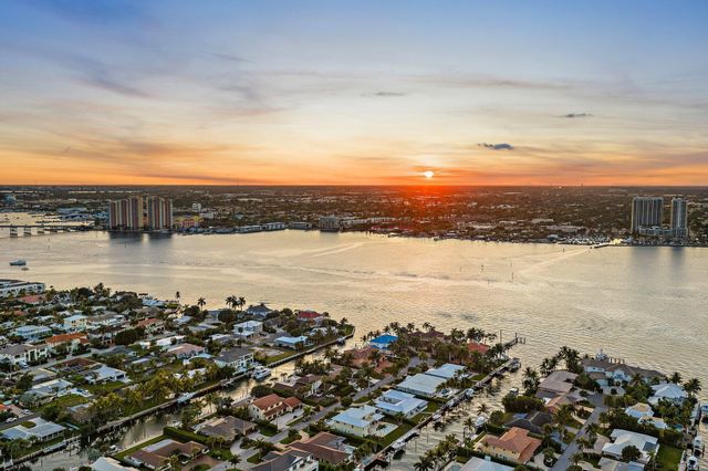 1021 Coral Way, Singer Island, FL 33404
