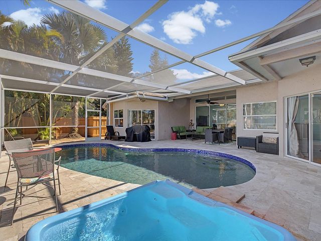 402 VILLAGE DRIVE, Tarpon Springs, FL 34689