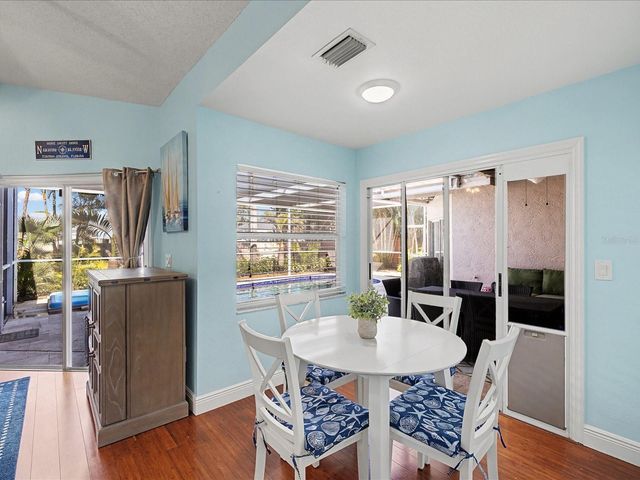 402 VILLAGE DRIVE, Tarpon Springs, FL 34689