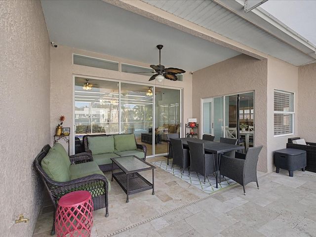 402 VILLAGE DRIVE, Tarpon Springs, FL 34689