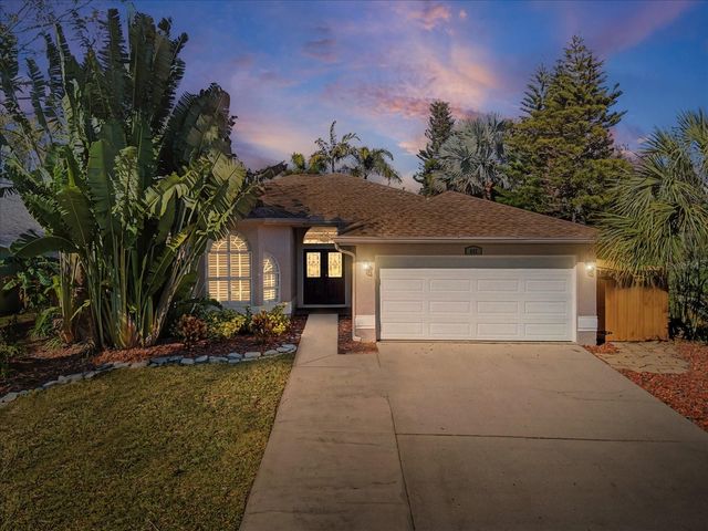 402 VILLAGE DRIVE, Tarpon Springs, FL 34689