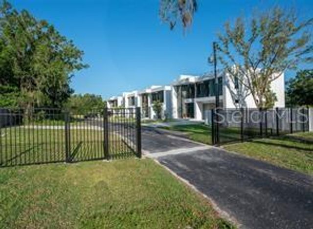 44 AVONWOOD, Tampa, FL 33625