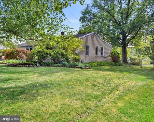52 PRIZER RD, Phoenixville, PA 19460