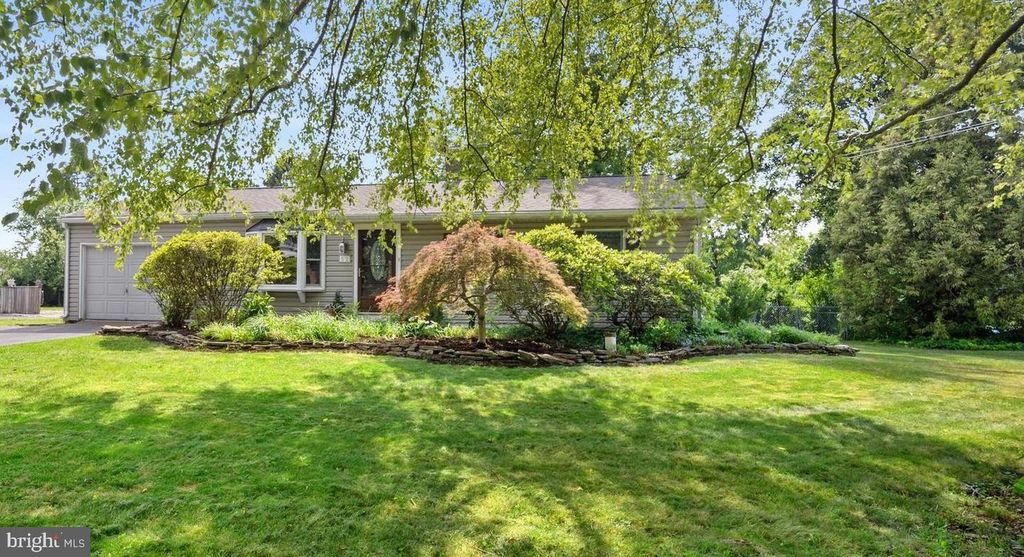 52 PRIZER RD, Phoenixville, PA 19460