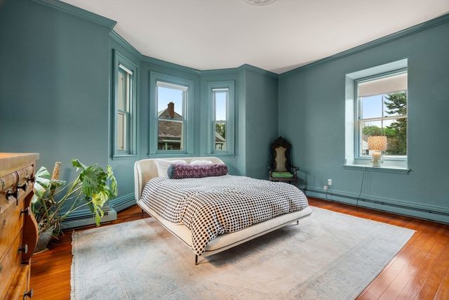 3 Vermont St, Boston, MA 02132