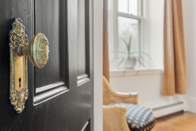3 Vermont St, Boston, MA 02132